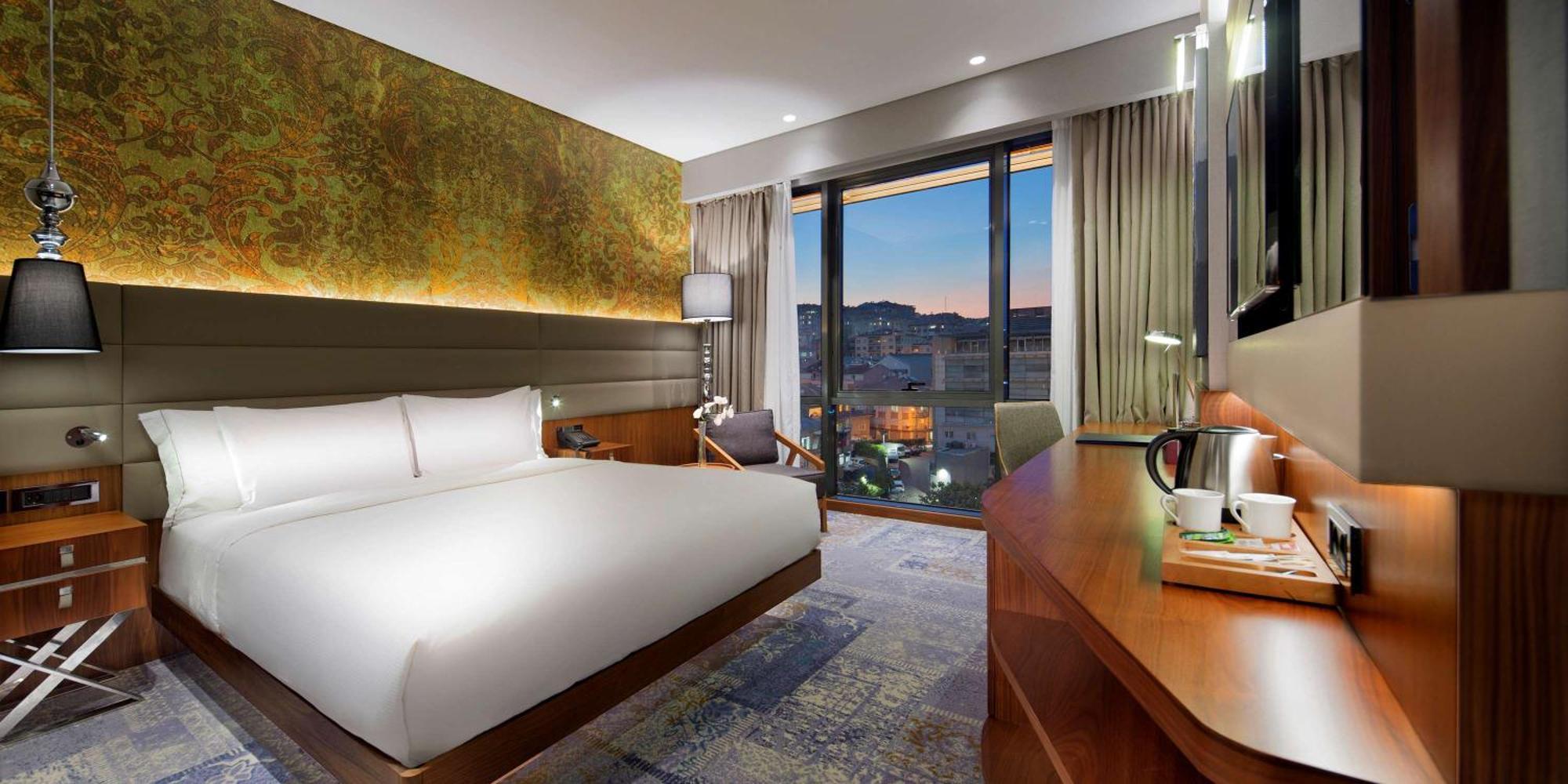 Отель Doubletree By Hilton Istanbul - Piyalepasa Экстерьер фото Deluxe room