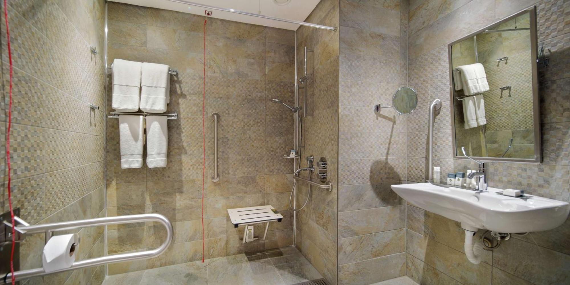 Отель Doubletree By Hilton Istanbul - Piyalepasa Экстерьер фото