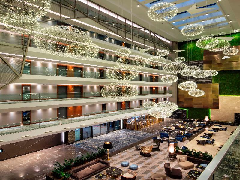 Отель Doubletree By Hilton Istanbul - Piyalepasa Экстерьер фото The hotel's lobby