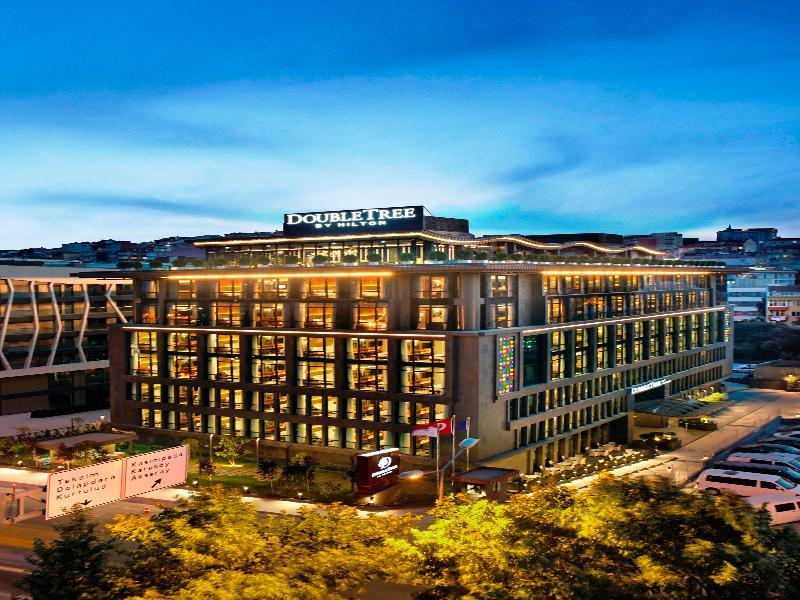 Отель Doubletree By Hilton Istanbul - Piyalepasa Экстерьер фото DoubleTree by Hilton Beijing Airport