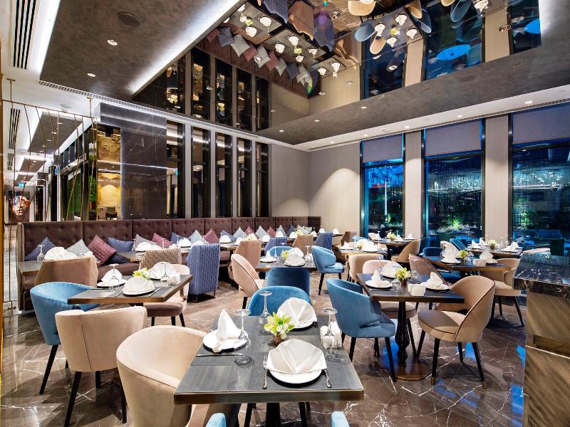 Отель Doubletree By Hilton Istanbul - Piyalepasa Экстерьер фото The interior of the restaurant